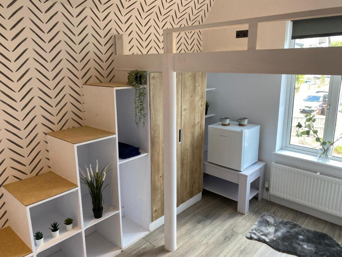 Acaster House, X4 Rooms With En-Suites X1 Room Private Bathroom, Street Parking, Close To Train Station Кеттерінг Екстер'єр фото